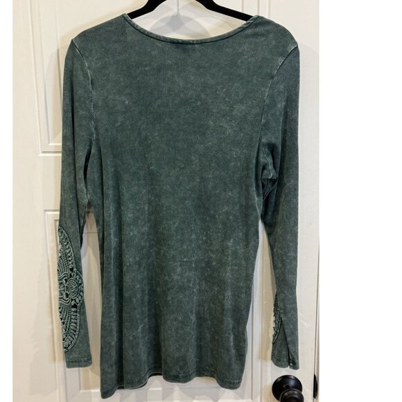 NWT Torrid 2xl Green Long-Sleeve T-Shirt with Crochet Detail Boho Ribbed Knit - Picture 2 of 7